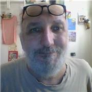 Laureato in Filologia Moderna impartisce lezioni di letteratura italiana per secondaria di I grado(medie)